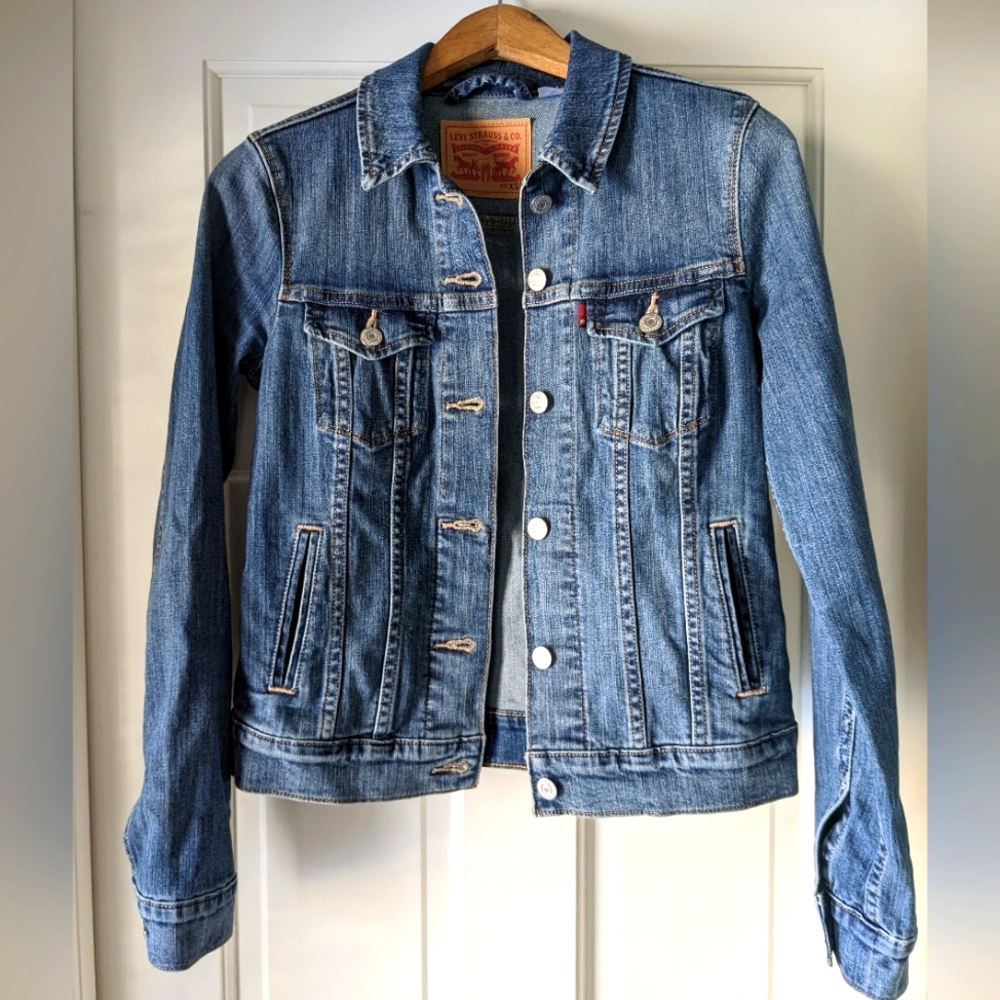Levi's Denim Jacket Women's XS Fitted Original Like New